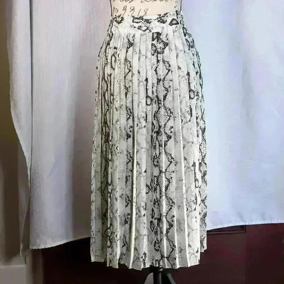 Laundry by Shelli Segal Size M midi white/snake print pleated skirt - Picture 8 of 12